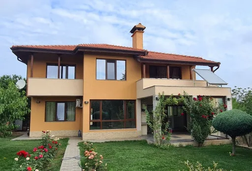 Bau- und Reparaturarbeiten an einem Haus in der Nähe von Varna
