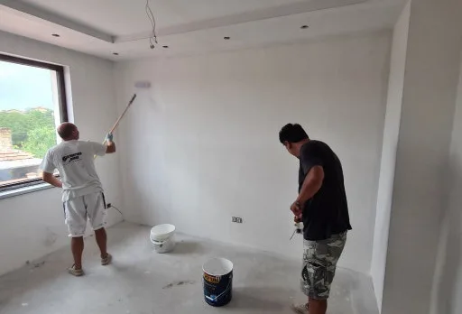 Двуетажна къща с паркомясто – с. Тополи, Варна