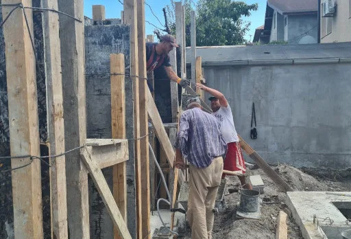 Двуетажна къща с паркомясто – с. Тополи, Варна