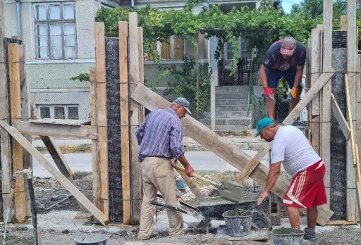 Двуетажна къща с паркомясто – с. Тополи, Варна