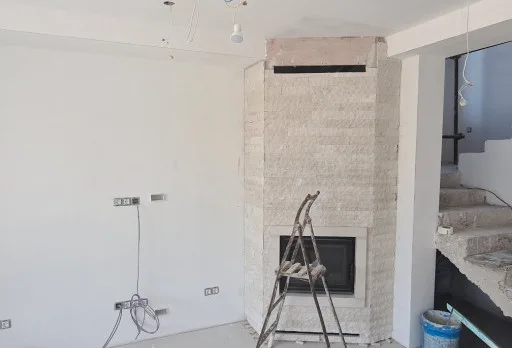 Двуетажна къща с паркомясто – с. Тополи, Варна