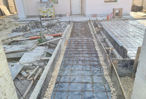 Двуетажна къща с паркомясто – с. Тополи, Варна