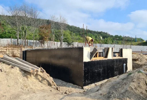 Класическа къща с покрив от керемиди – Рогачево 