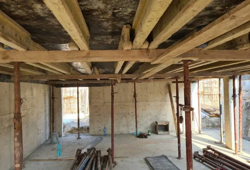 Класическа къща с покрив от керемиди – Рогачево 