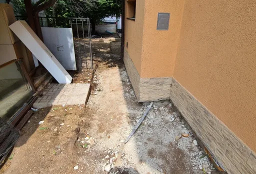 Bau- und Reparaturarbeiten an einem Haus in der Nähe von Varna