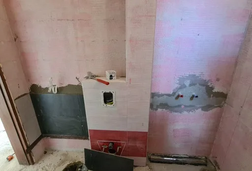 Bau- und Reparaturarbeiten an einem Haus in der Nähe von Varna