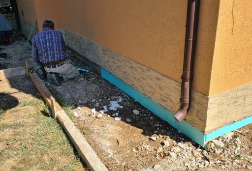 Bau- und Reparaturarbeiten an einem Haus in der Nähe von Varna