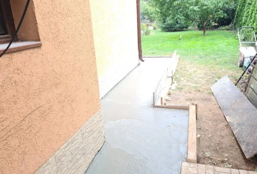 Bau- und Reparaturarbeiten an einem Haus in der Nähe von Varna