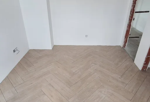 Двуетажна къща с паркомясто – с. Тополи, Варна