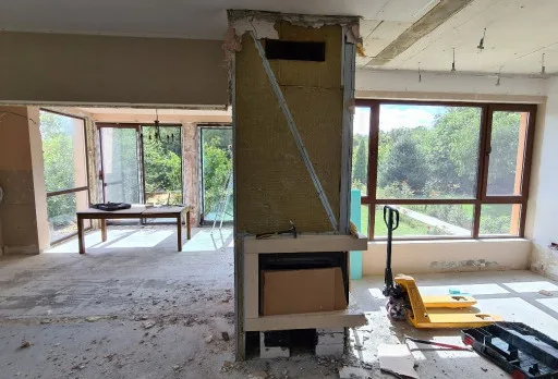 Bau- und Reparaturarbeiten an einem Haus in der Nähe von Varna