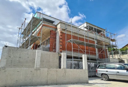 Модерна вила с плосък покрив в Балчик