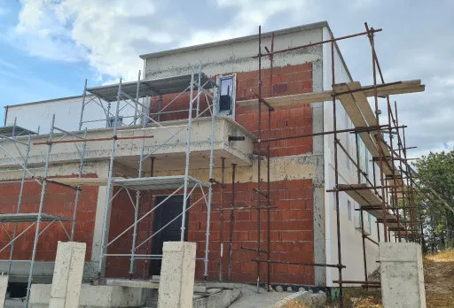 Модерна вила с плосък покрив в Балчик