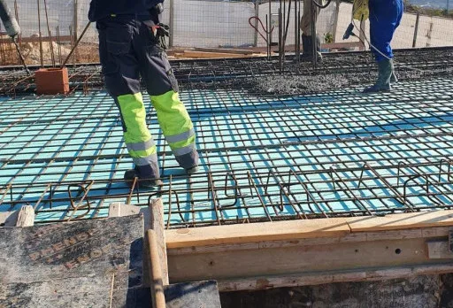 Класическа къща с покрив от керемиди – Рогачево 