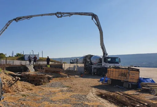 Класическа къща с покрив от керемиди – Рогачево 