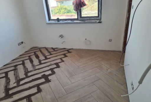 Двуетажна къща с паркомясто – с. Тополи, Варна