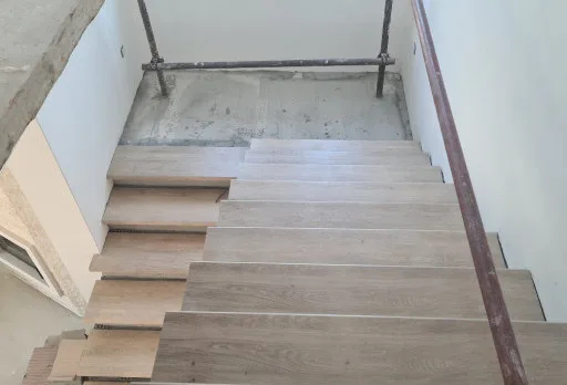 Двуетажна къща с паркомясто – с. Тополи, Варна