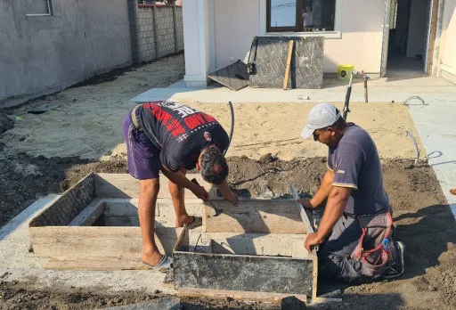 Двуетажна къща с паркомясто – с. Тополи, Варна