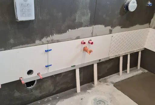 Двуетажна къща с паркомясто – с. Тополи, Варна