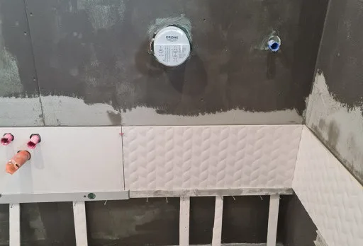 Двуетажна къща с паркомясто – с. Тополи, Варна