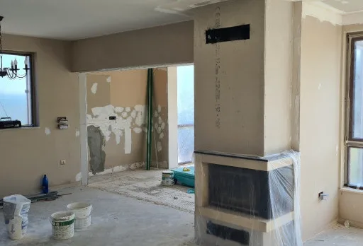 Bau- und Reparaturarbeiten an einem Haus in der Nähe von Varna