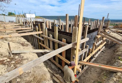 Класическа къща с покрив от керемиди – Рогачево 