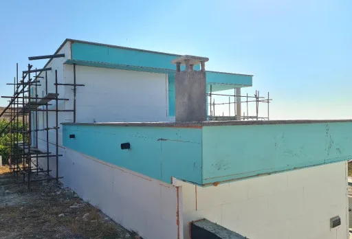 Модерна вила с плосък покрив в Балчик