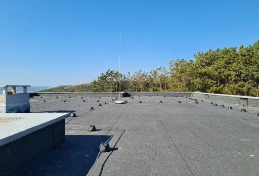 Модерна вила с плосък покрив в Балчик