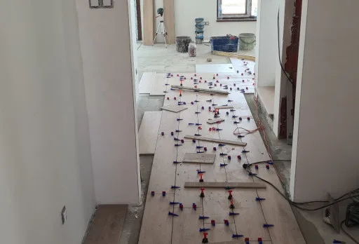 Двуетажна къща с паркомясто – с. Тополи, Варна