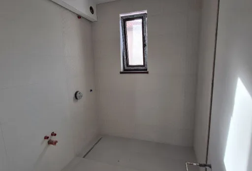 Двуетажна къща с паркомясто – с. Тополи, Варна