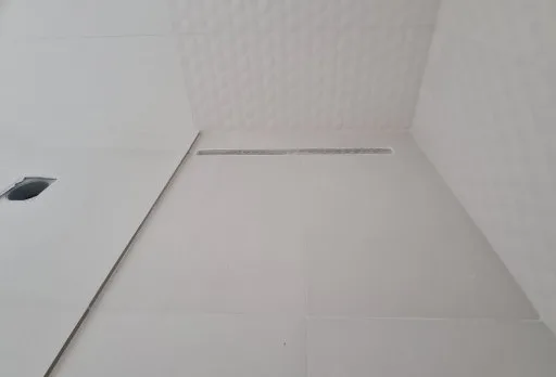 Двуетажна къща с паркомясто – с. Тополи, Варна