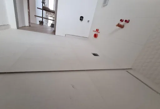 Двуетажна къща с паркомясто – с. Тополи, Варна