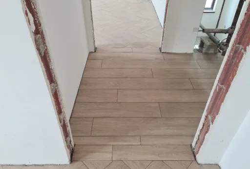 Двуетажна къща с паркомясто – с. Тополи, Варна