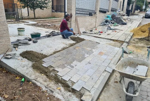 Bau- und Reparaturarbeiten an einem Haus in der Nähe von Varna