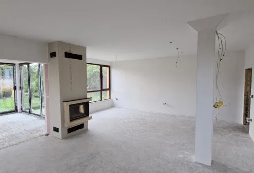 Bau- und Reparaturarbeiten an einem Haus in der Nähe von Varna