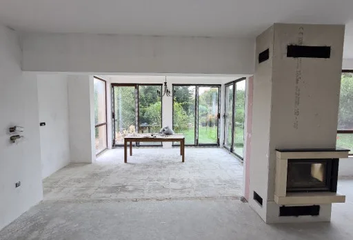 Bau- und Reparaturarbeiten an einem Haus in der Nähe von Varna