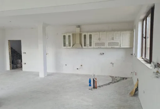 Bau- und Reparaturarbeiten an einem Haus in der Nähe von Varna