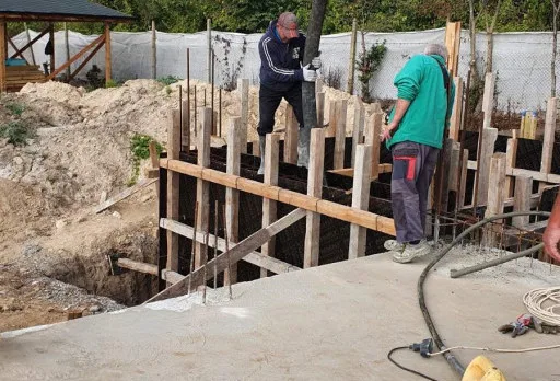 Класическа къща с покрив от керемиди – Рогачево 