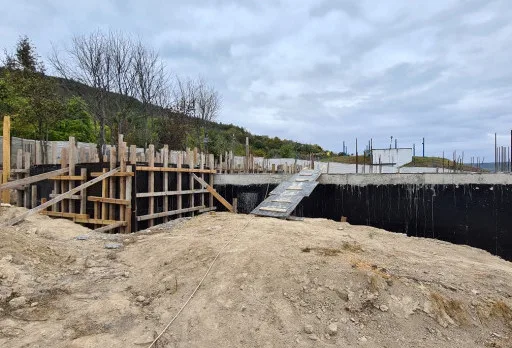 Класическа къща с покрив от керемиди – Рогачево 