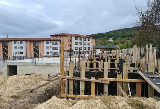 Класическа къща с покрив от керемиди – Рогачево 