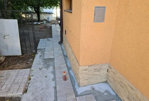 Bau- und Reparaturarbeiten an einem Haus in der Nähe von Varna