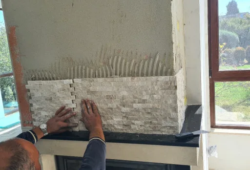 Bau- und Reparaturarbeiten an einem Haus in der Nähe von Varna