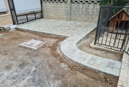 Bau- und Reparaturarbeiten an einem Haus in der Nähe von Varna