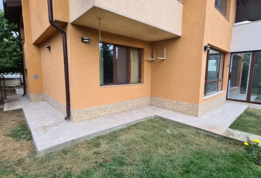 Bau- und Reparaturarbeiten an einem Haus in der Nähe von Varna