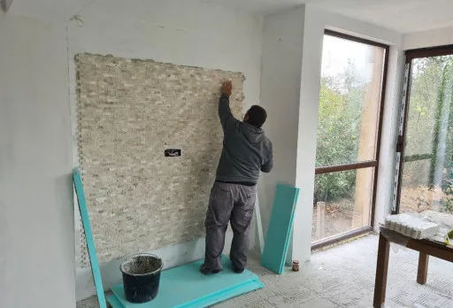 Bau- und Reparaturarbeiten an einem Haus in der Nähe von Varna