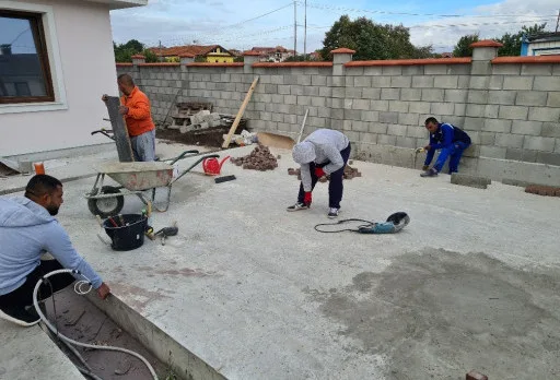 Двуетажна къща с паркомясто – с. Тополи, Варна