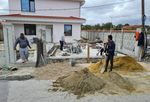 Двуетажна къща с паркомясто – с. Тополи, Варна