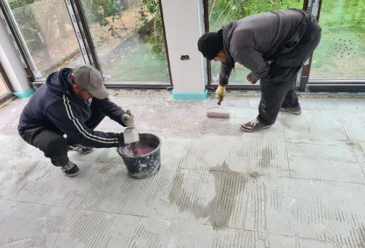 Bau- und Reparaturarbeiten an einem Haus in der Nähe von Varna
