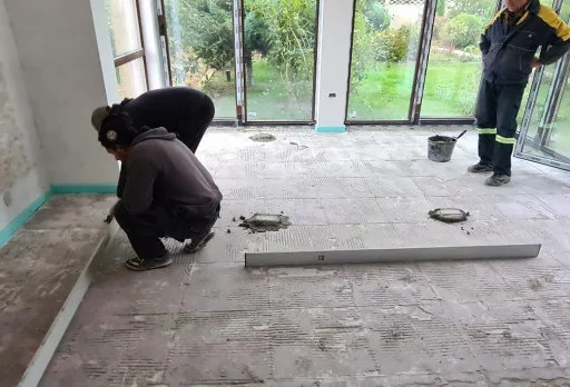 Bau- und Reparaturarbeiten an einem Haus in der Nähe von Varna
