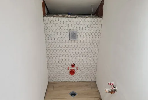 Двуетажна къща с паркомясто – с. Тополи, Варна