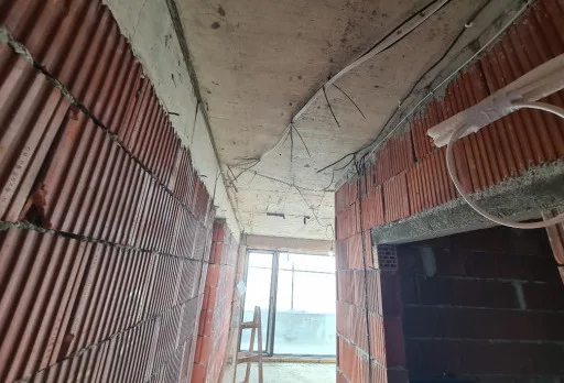 Модерна вила с плосък покрив в Балчик